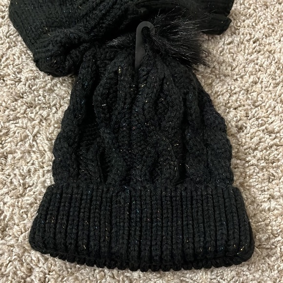 West loop hat and gloves set - Picture 5 of 9